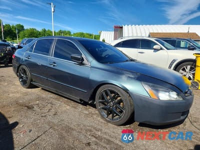 Czwarte zdjęcie samochodu z boku: 2004 HONDA ACCORD EX VIN:1HGCM56834A095103 - miniatura