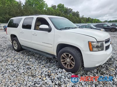 Czwarte zdjęcie samochodu z boku: 2007 CHEVROLET SUBURBAN K1500 VIN:3GNFK16337G121095 - miniatura