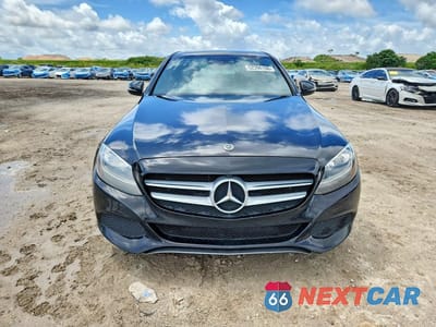 Piąte zdjęcie samochodu w środku: 2018 MERCEDES-BENZ C 300 VIN:55SWF4JB5JU246804 - miniatura