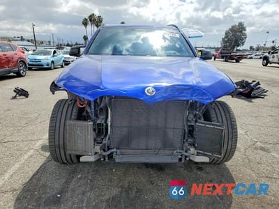 Piąte zdjęcie samochodu w środku: 2023 BMW X5 M VIN:5YMJU0C07P9P30344 - miniatura