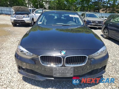 Piąte zdjęcie samochodu w środku: 2013 BMW 328 XI SULEV VIN:WBA3B5G56DNS01719 - miniatura