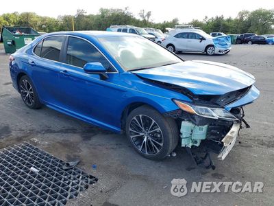 Czwarte zdjęcie samochodu z boku: 2018 TOYOTA CAMRY SE VIN:4T1B11HK4JU081155 - miniatura