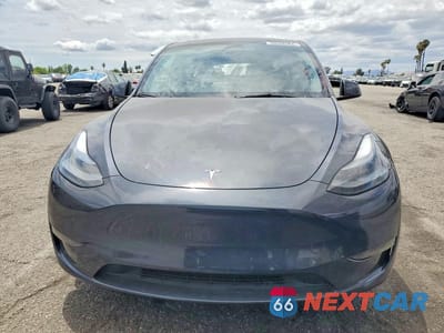 Piąte zdjęcie samochodu w środku: 2024 TESLA MODEL Y VIN:7SAYGDED8RF032889 - miniatura