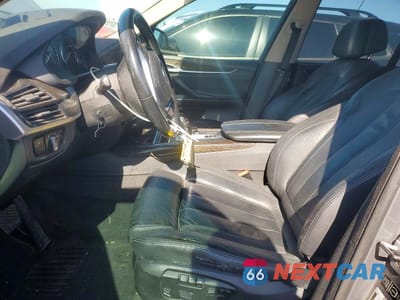Zdjęcie 7 z 14 samochodu: 2014 BMW X5 SDRIVE35I VIN:5UXKR2C51E0H32650 - miniatura