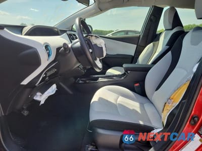 Zdjęcie 7 z 12 samochodu: 2017 TOYOTA PRIUS THREE VIN:JTDKARFU7H3544395 - miniatura
