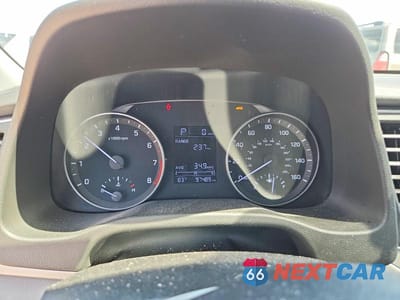 Zdjęcie 9 z 12 samochodu: 2017 HYUNDAI ELANTRA SE VIN:5NPD84LF4HH155361 - miniatura