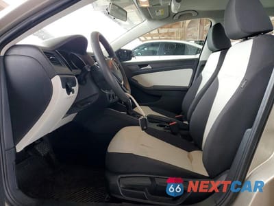 Zdjęcie 7 z 13 samochodu: 2015 VOLKSWAGEN JETTA BASE VIN:3VW2K7AJ7FM213162 - miniatura