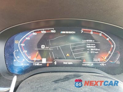 Zdjęcie 9 z 12 samochodu: 2020 BMW M550XI VIN:WBAJS7C02LBN96219 - miniatura