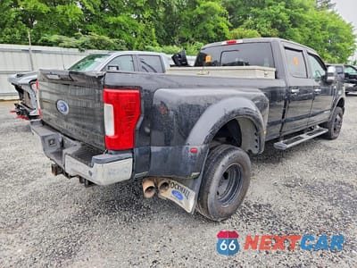 Trzecie zdjęcie samochodu z tyłu: 2017 FORD F350 SUPER DUTY VIN:1FT8W3DT6HEB56095 - miniatura