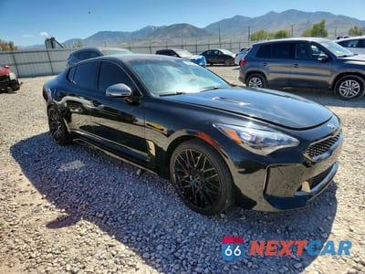 Czwarte zdjęcie samochodu z boku: 2020 KIA STINGER GT VIN:KNAE35LC6L6074876 - miniatura