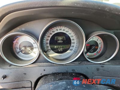 Zdjęcie 9 z 12 samochodu: 2014 MERCEDES-BENZ C 250 VIN:WDDGF4HB9EA964789 - miniatura
