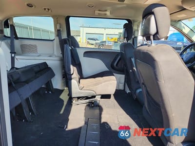 Zdjęcie 11 z 13 samochodu: 2018 DODGE GRAND CARAVAN SE VIN:2C4RDGBGXJR151076 - miniatura