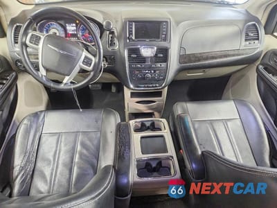 Zdjęcie 8 z 13 samochodu: 2015 CHRYSLER TOWN & COUNTRY TOURING VIN:2C4RC1BG0FR588558 - miniatura