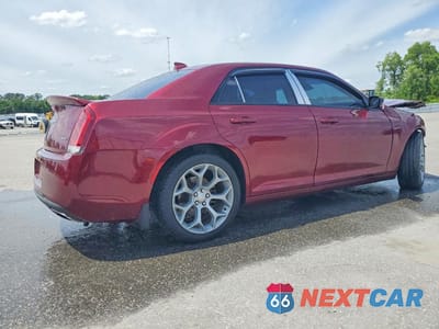Trzecie zdjęcie samochodu z tyłu: 2019 CHRYSLER 300 TOURING VIN:2C3CCAAG7KH690600 - miniatura