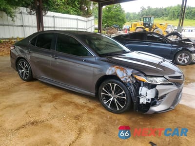 Czwarte zdjęcie samochodu z boku: 2020 TOYOTA CAMRY SE VIN:4T1G11AK5LU894474 - miniatura