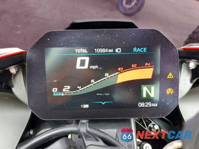 Zdjęcie 7 z 9 samochodu: 2022 BMW S 1000 RR VIN:WB10E2302N6F91977 - miniatura