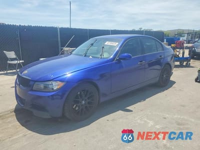 2006 BMW 330 XI WBAVD33536KV68661 - główne zdjęcie licytacji z USA - miniatura