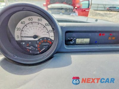 Zdjęcie 9 z 13 samochodu: 2005 TOYOTA SCION XB VIN:JTLKT334050202350 - miniatura