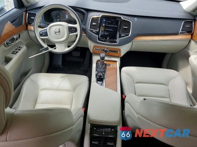 Zdjęcie 8 z 14 samochodu: 2022 VOLVO XC90 T6 MOMENTUM VIN:YV4A22PK9N1830640 - miniatura