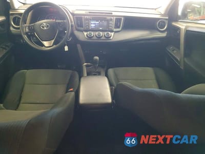 Zdjęcie 8 z 13 samochodu: 2015 TOYOTA RAV4 LE VIN:JTMBFREV4FJ044943 - miniatura