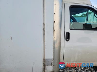 Zdjęcie 11 z 14 samochodu: 2012 CHEV EXPRESS G3500 VIN:1GB3G3CG6C1114672 - miniatura