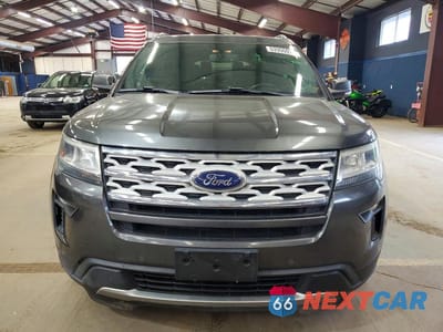 Piąte zdjęcie samochodu w środku: 2019 FORD EXPLORER XLT VIN:1FM5K7D86KGA71833 - miniatura