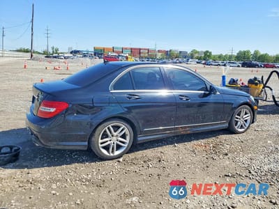 Trzecie zdjęcie samochodu z tyłu: 2012 MERCEDES-BENZ C 300 4MATIC VIN:WDDGF8BBXCR204711 - miniatura