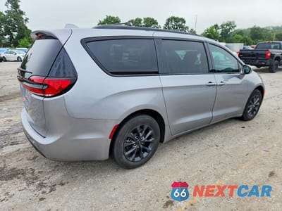 Trzecie zdjęcie samochodu z tyłu: 2021 CHRYSLER PACIFICA TOURING VIN:2C4RC1FG1MR572134 - miniatura
