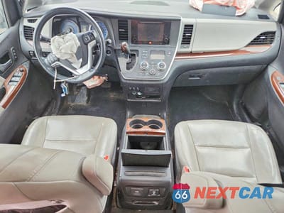Zdjęcie 8 z 13 samochodu: 2017 TOYOTA SIENNA LIMITED PREMIUM 7-PASSENGER VIN:5TDDZ3DC9HS151621 - miniatura