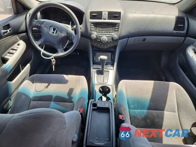 Zdjęcie 8 z 14 samochodu: 2004 HONDA ACCORD EX VIN:1HGCM56634A043520 - miniatura
