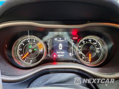 Zdjęcie 9 z 13 samochodu: 2016 JEEP CHEROKEE LATITUDE VIN:1C4PJMCS7GW139999 - miniatura