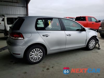 Trzecie zdjęcie samochodu z tyłu: 2013 VOLKSWAGEN GOLF VIN:WVWDB7AJ5DW130418 - miniatura