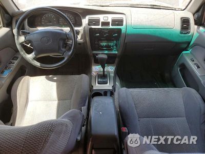 Zdjęcie 8 z 13 samochodu: 2002 TOYOTA 4RUNNER SR5 VIN:JT3GN86R520259434 - miniatura