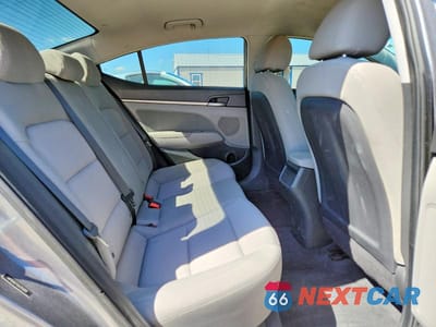 Zdjęcie 10 z 12 samochodu: 2018 HYUNDAI ELANTRA SEL VIN:5NPD84LF4JH315454 - miniatura