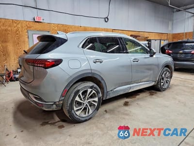 Trzecie zdjęcie samochodu z tyłu: 2023 BUICK ENVISION ESSENCE VIN:LRBFZPR49PD199050 - miniatura