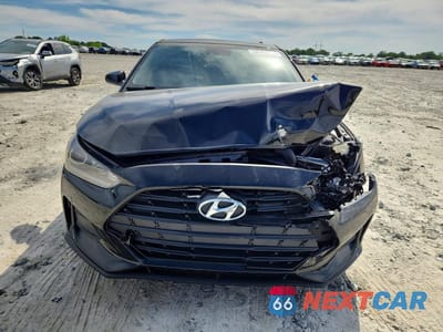 Piąte zdjęcie samochodu w środku: 2020 HYUNDAI VELOSTER 2.0L VIN:KMHTG6AF2LU021942 - miniatura