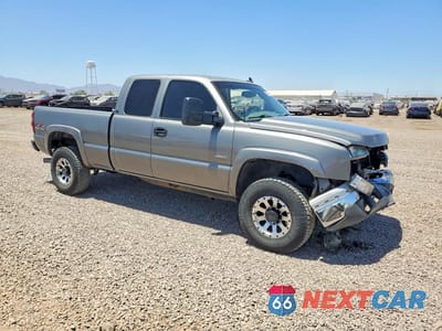 Czwarte zdjęcie samochodu z boku: 2007 CHEVROLET SILVERADO K2500 HEAVY DUTY VIN:1GCHK29D37E110892 - miniatura