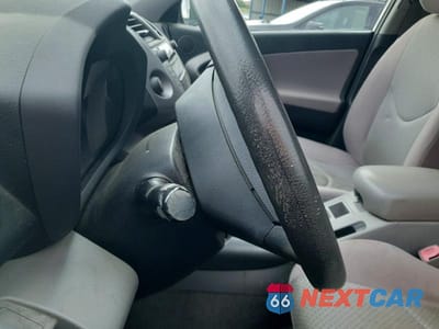 Zdjęcie 9 z 12 samochodu: 2006 TOYOTA RAV4 BASE VIN:JTMBK33V266007419 - miniatura