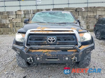 Piąte zdjęcie samochodu w środku: 2012 TOYOTA TUNDRA CREWMAX SR5 VIN:5TFDY5F17CX234462 - miniatura