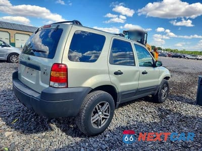 Trzecie zdjęcie samochodu z tyłu: 2006 FORD ESCAPE XLT VIN:1FMYU03196KA11597 - miniatura