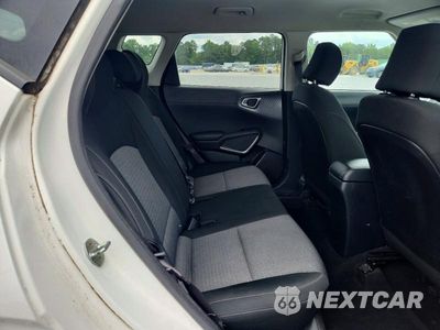 Zdjęcie 10 z 12 samochodu: 2020 KIA SOUL S VIN:KNDJ23AUXL7707670 - miniatura