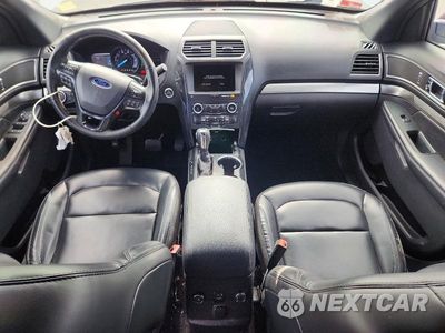 Zdjęcie 8 z 13 samochodu: 2019 FORD EXPLORER XLT VIN:1FM5K8D85KGA81128 - miniatura