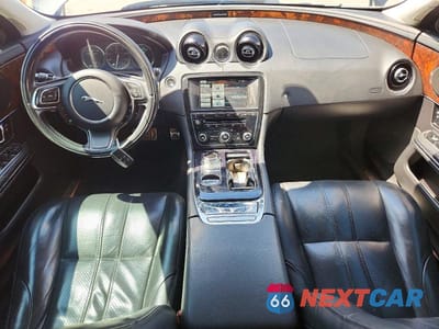 Zdjęcie 8 z 12 samochodu: 2015 JAGUAR XJ VIN:SAJWJ1CD6F8V77865 - miniatura
