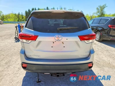 Zdjęcie 6 z 13 samochodu: 2017 TOYOTA HIGHLANDER LE PLUS VIN:5TDBZRFH7HS381385 - miniatura