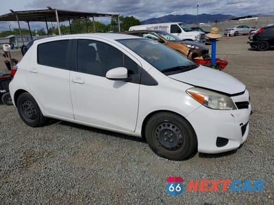 Czwarte zdjęcie samochodu z boku: 2014 TOYOTA YARIS 5-DOOR LE VIN:JTDKTUD36ED580964 - miniatura