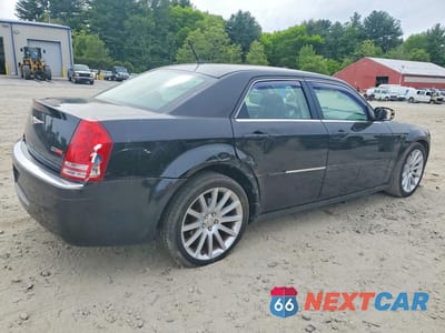 Trzecie zdjęcie samochodu z tyłu: 2008 CHRYSLER 300C VIN:2C3LA63H58H256080 - miniatura