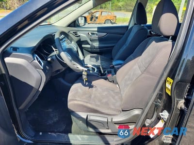 Zdjęcie 7 z 13 samochodu: 2016 NISSAN ROGUE S VIN:KNMAT2MV8GP651486 - miniatura