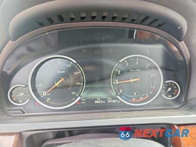 Zdjęcie 9 z 12 samochodu: 2014 BMW 740 LI VIN:WBAYE4C57ED138182 - miniatura