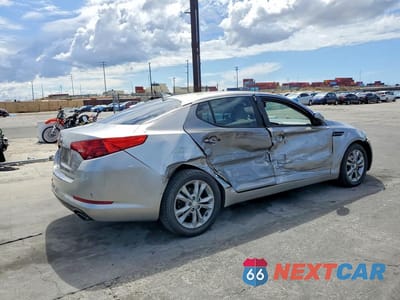Trzecie zdjęcie samochodu z tyłu: 2013 KIA OPTIMA EX VIN:5XXGN4A78DG256152 - miniatura
