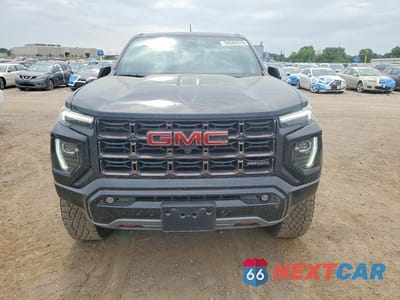 Piąte zdjęcie samochodu w środku: 2024 GMC CANYON AT4X VIN:1GTP6EEK3R1258606 - miniatura